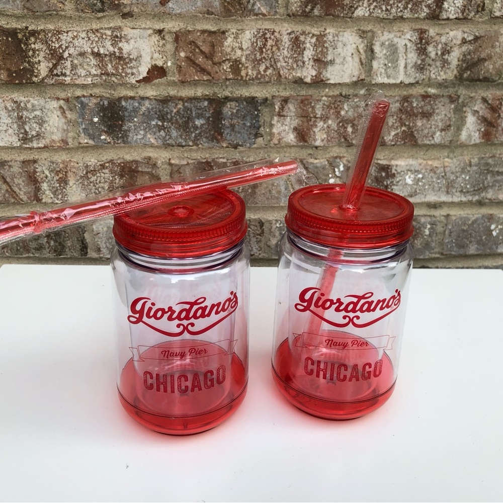 Set of 2 Giordanos Chicago sip cups - new